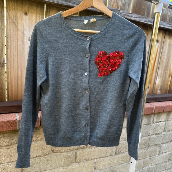 Moth Sweaters - Moth Anthropologie Gray Knit Cardigan Red Sequin Heart XS Petite